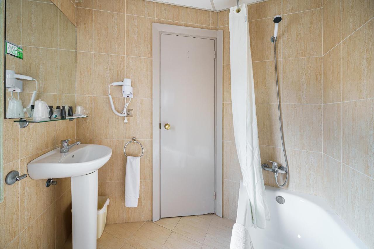 Hotel Regio Torrelavega Ngoại thất bức ảnh
